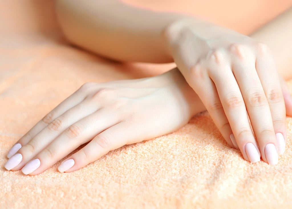 Yellowing Nails? Here’s the Solution