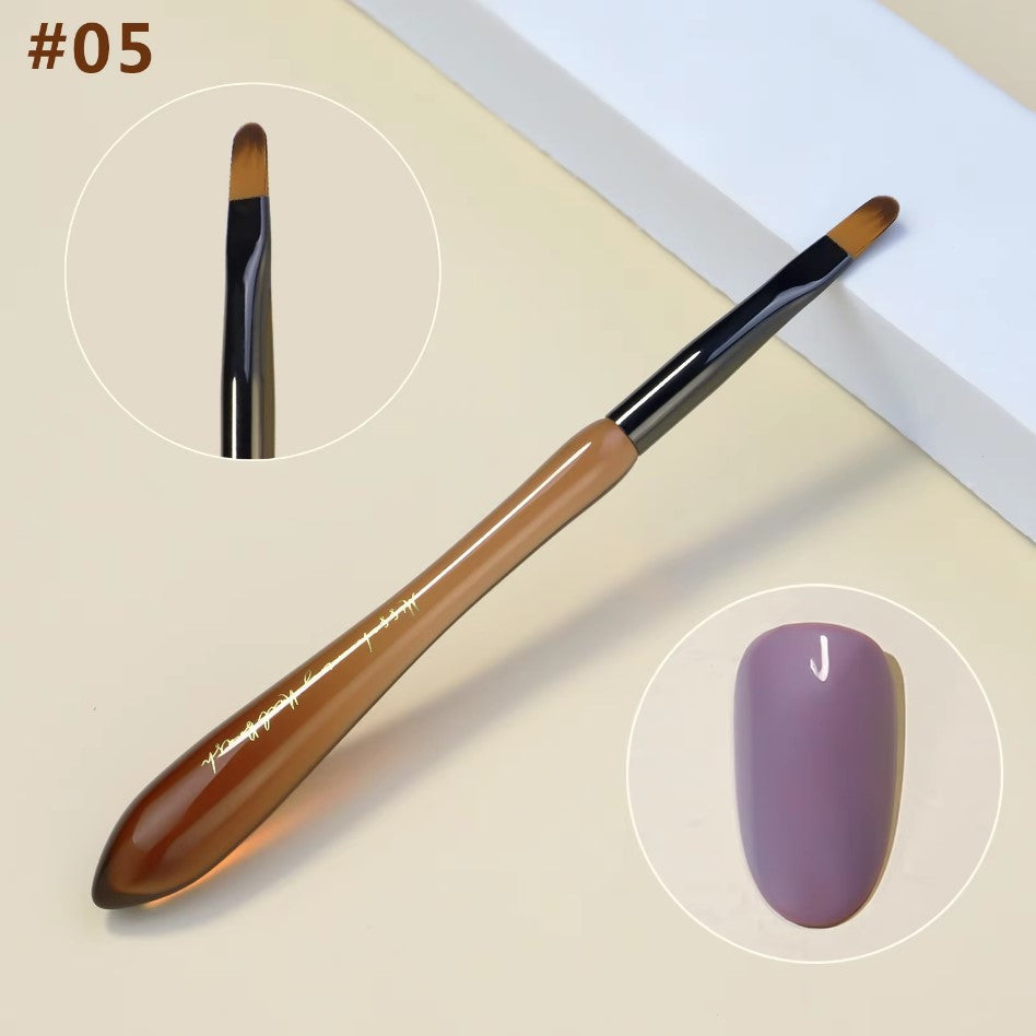 #05 Round Head Brush