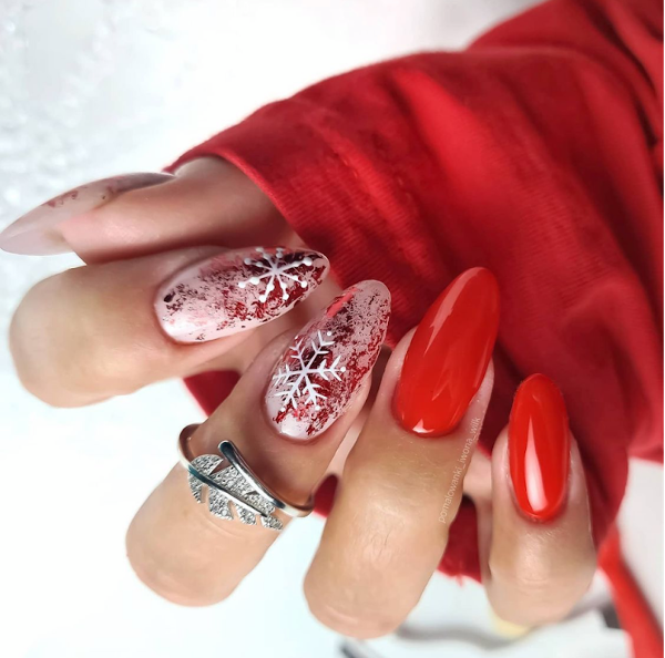 Nail Art How To: Holiday Gold Foil Nails